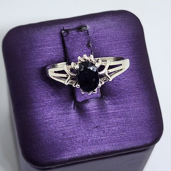 Vintage Oval Dark Bllue Solitaire Prong Set Sterling Silver Ring SZ 8 - Picture 1 of 9